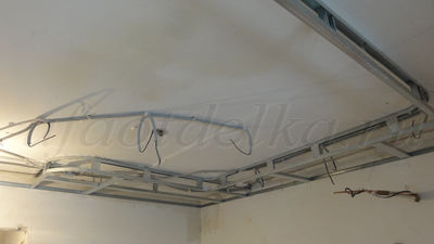 Монтаж фигурного потолка из ГКЛ в спальне